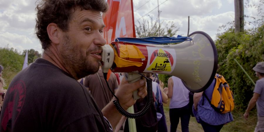 image - Projection du documentaire « De l’eau jaillit le feu » 