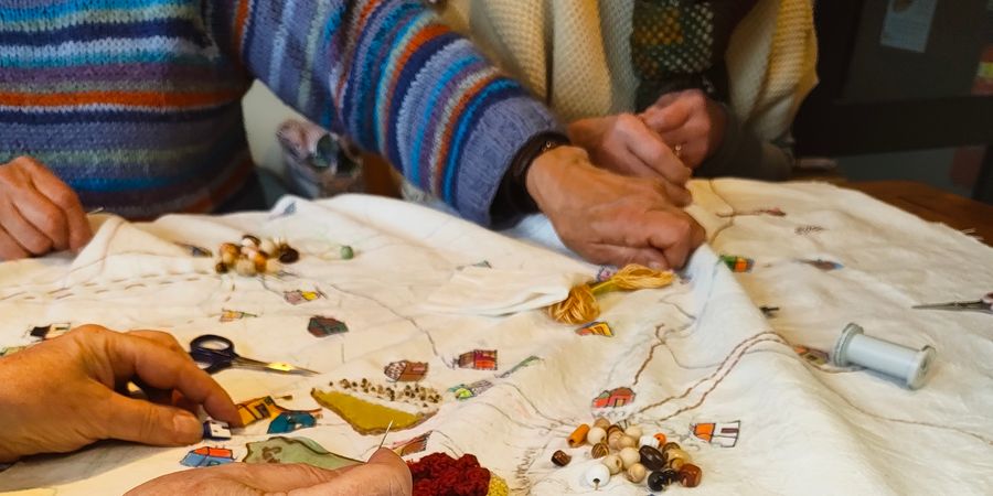 image - Territoires brodés - Escales à Chastre