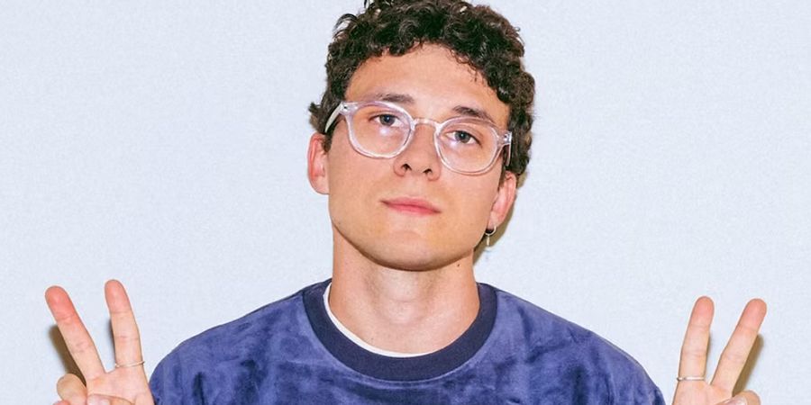 image - Louis Cattelat · Arecibo